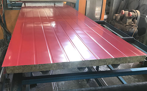 彩鋼聚氨酯夾芯板施工工程中應(yīng)該注意什么問(wèn)題？