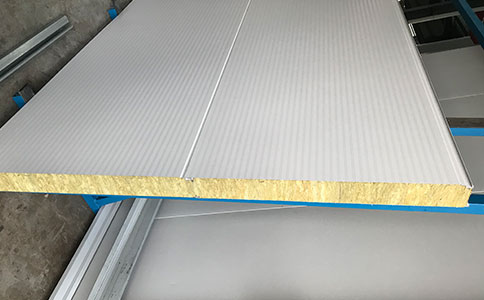 橫裝夾芯板在安裝過程中需要注意哪些細節(jié)？